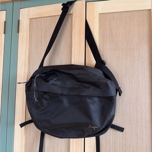 Arc’teryx Crossbody Sling Messenger Bag
